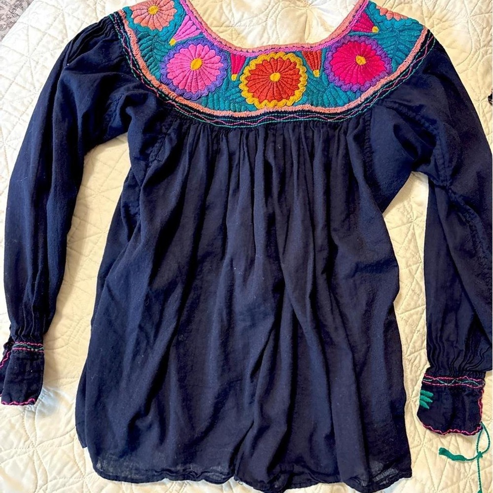Vintage Mexican Embroidered Peasant Blouse Navy Blue Floral Boho Top Long Sleeve